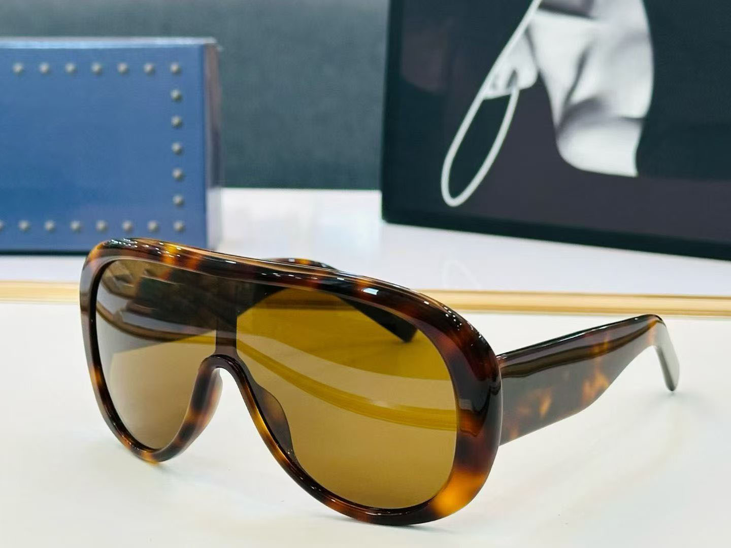High-end luxury fashion sunglasses top luxury designer unisex retro metal frame glasses classic eyeglass frames