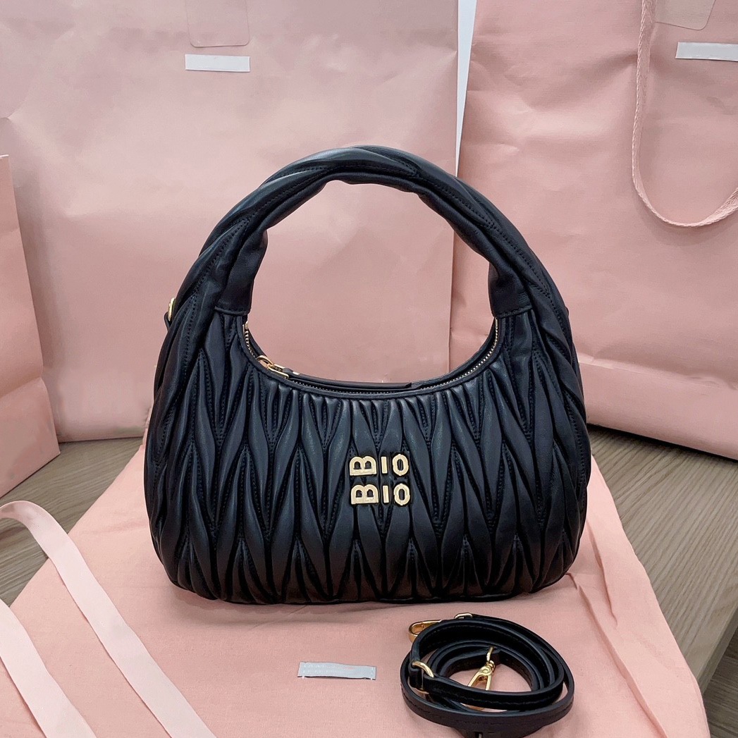 Luxury designer style soft leather womens crossbody bag detachable shoulder strap womens casual fashion handbag black pleated hobo bag