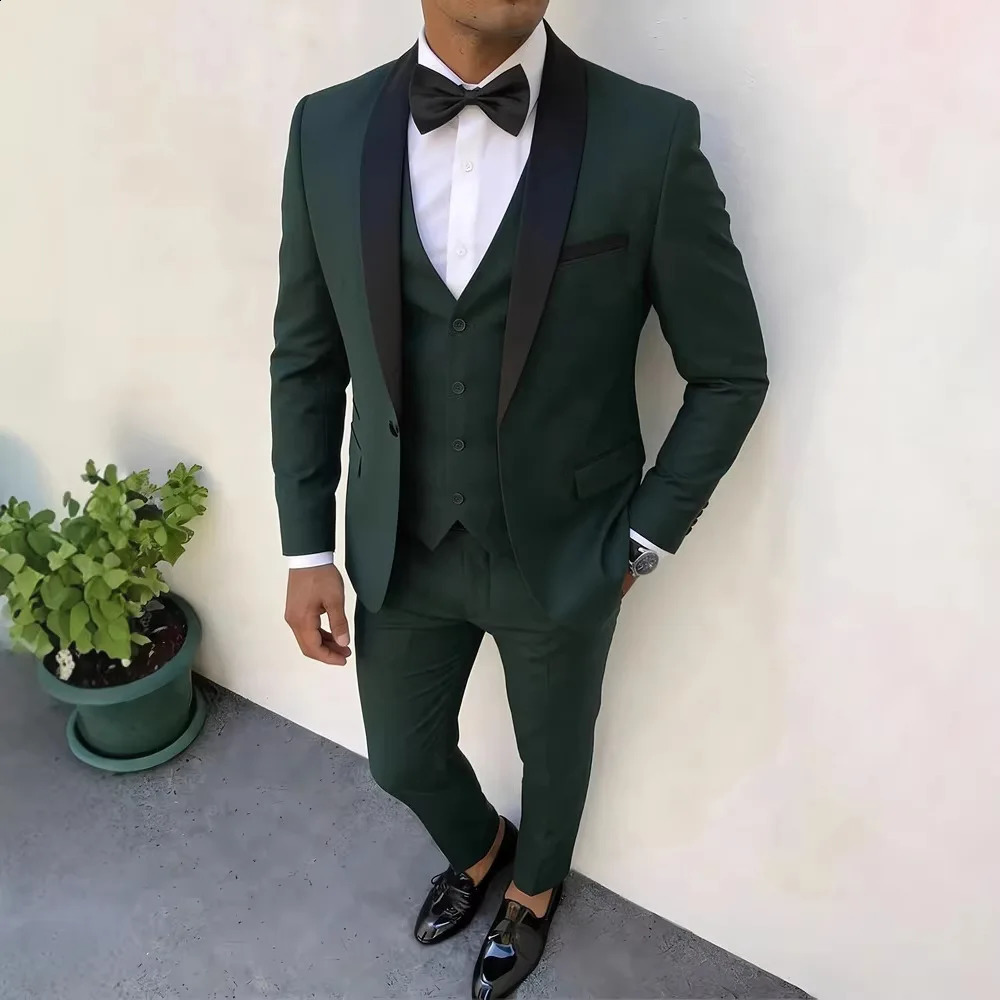 Mens Crisp Collar Slim-fit Suit with Single Button 3pcs Suit Jacket Dress Business Formal Party Jacket Vest And Trousers 260530BJ