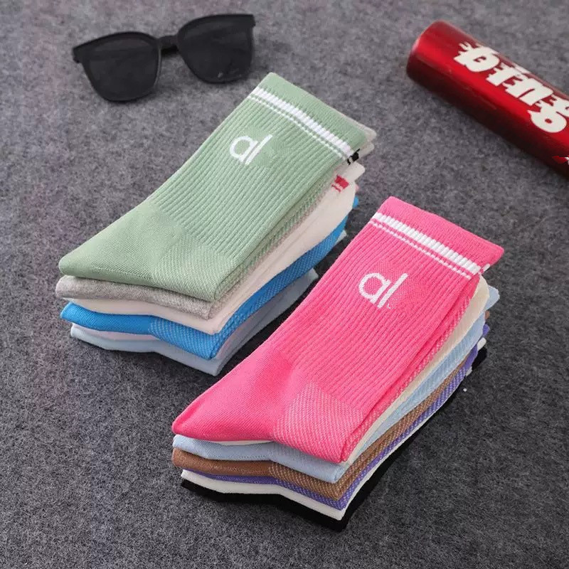 Women's yoga sports socks with mesh, sweat wicking, breathable, fashionable, trendy, high-quality running, home use, non slip long socks, mid s