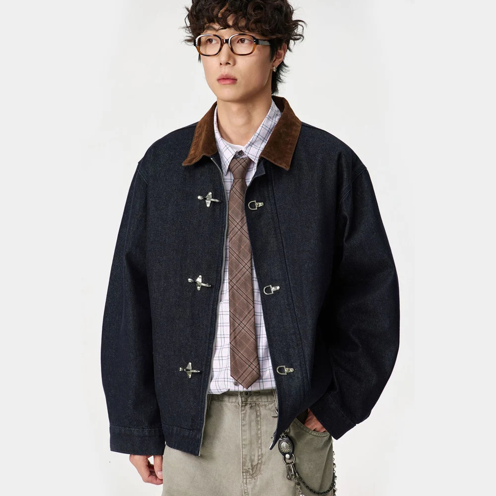 Spring Autumn Denim Cargo Jacket Men Metal Lobster Buckle Streetwear Loose Casual Short Bomber Jacket Couple Coat Outerwear 260630BJ
