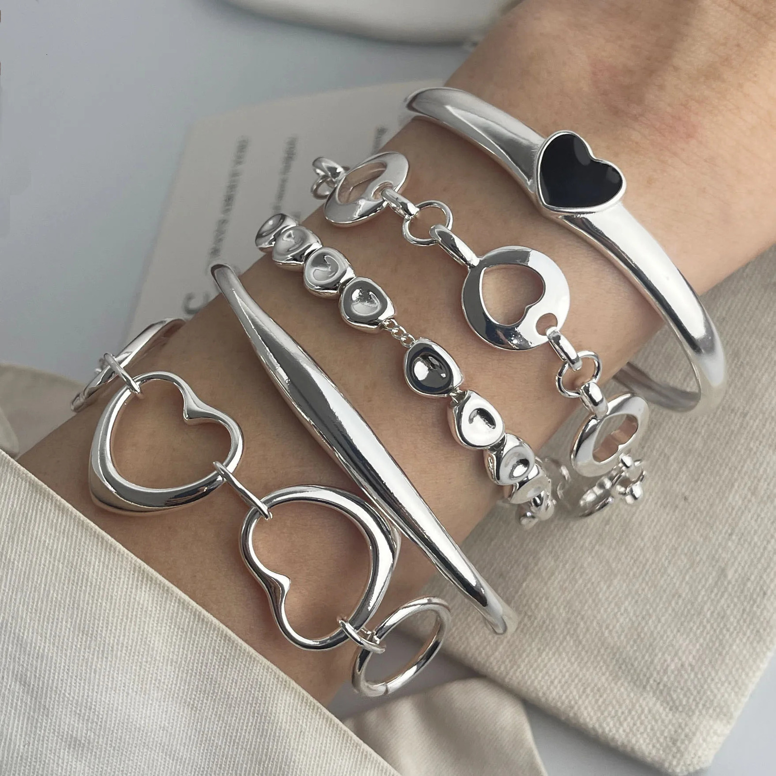 100 Solid 925 Sterling Silver Metal Bracelet for Women Vintage Handmade Simple Wide Heart Chain Bracelet Birthday Gift Party 260701
