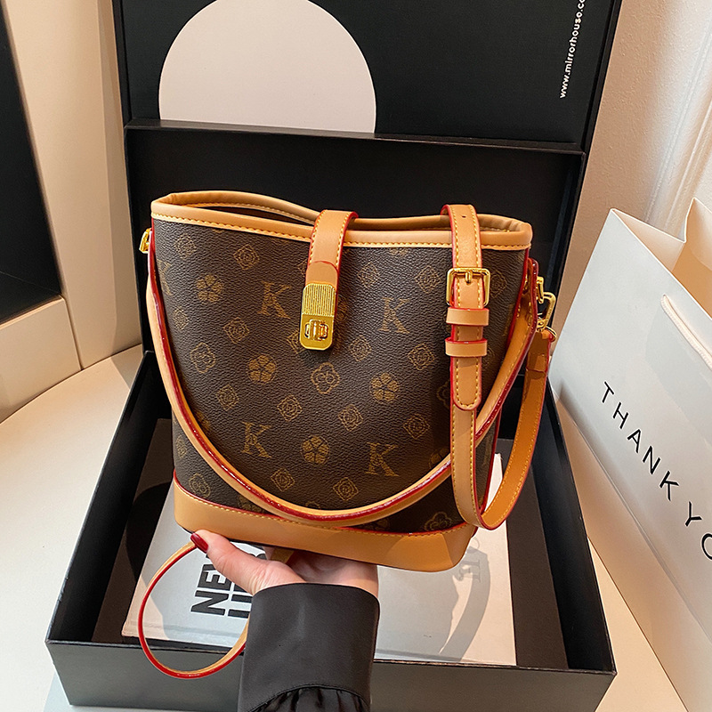 Cross-Border Simple High-End Vintage Bucket 2025 New Fashionable Elegant Single Shoulder Crossbody Bag for Women