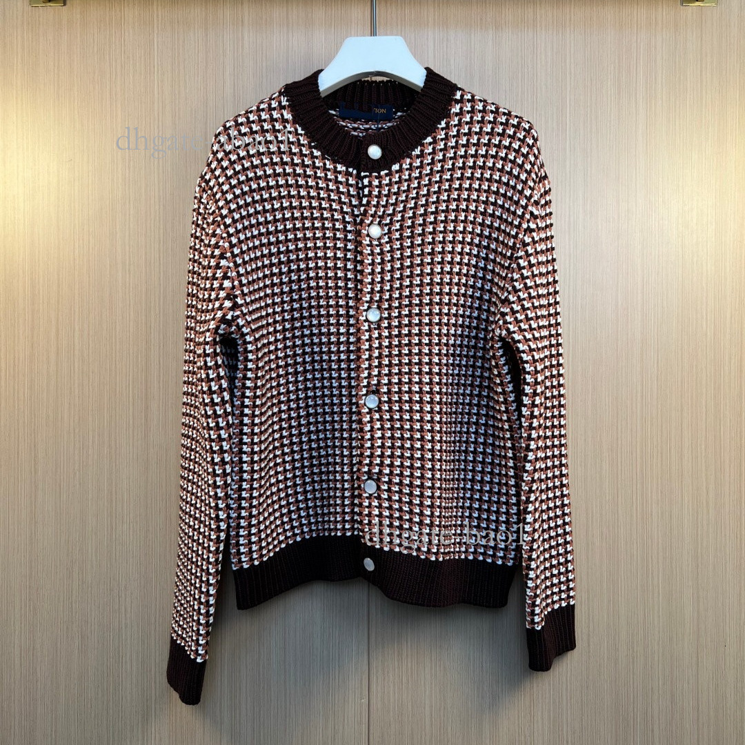 Designer 26Ss Autumn New Style Chunky Color Block Jacquard Pearl Button Knit Cardigan Jacket 504a