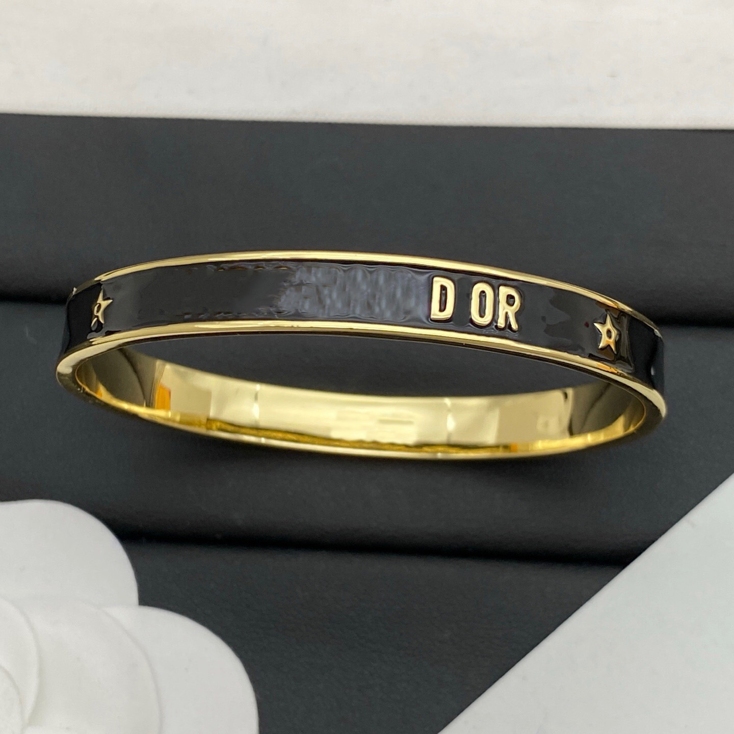 Luxury Black Enamel Letter Star Bangle Bracelets Brass Material 18K Gold Plated Fashion Women Daily Jewelry Gift