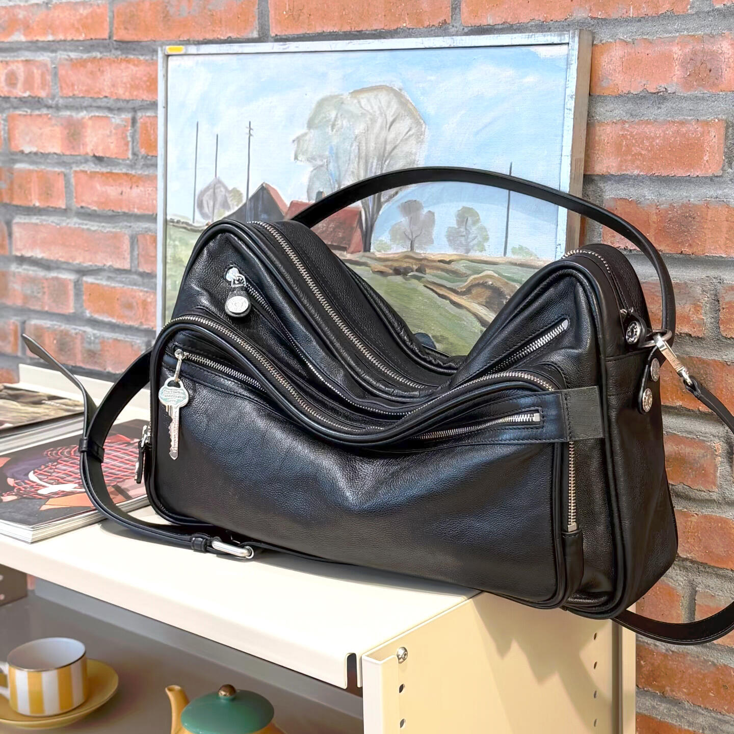 luxurys Designers handbags leather Tote Fashion classics shoulder Bag hand bag genuinel crossbody Men Women Zipper camera clutch Motorcycle bags cit
