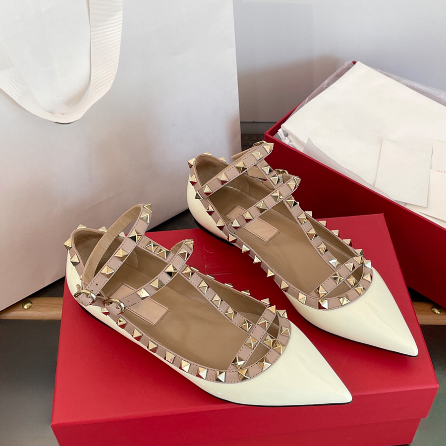 Designer femmes sandales Slingbacks talons hauts chaussures formelles Design de luxe rivet garniture sandales talons hauts mode orteil bride à la