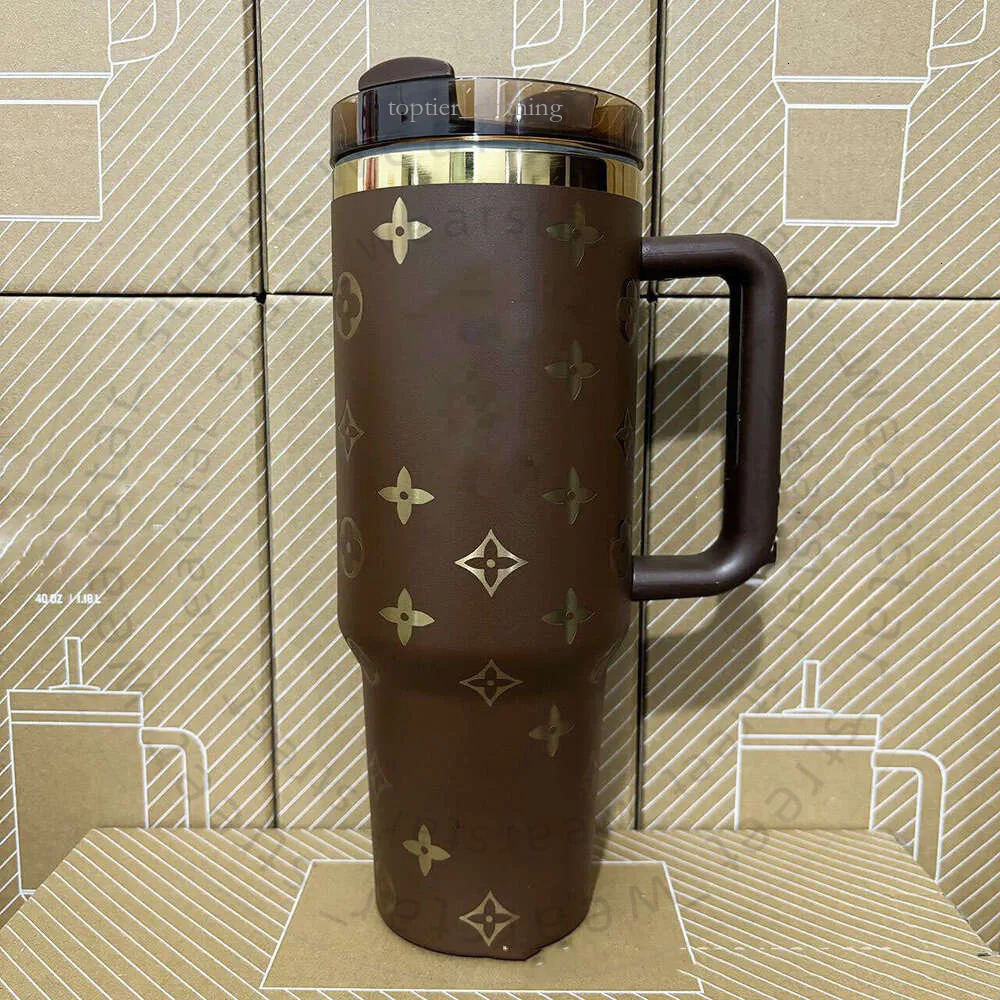 US Warehouse Stanleycup 40oz 30oz Tumblers With Bow Cap Cup Cute Cat L Letter Classic Christmas Limited stanley Mug Gift Green high quality Luxury d