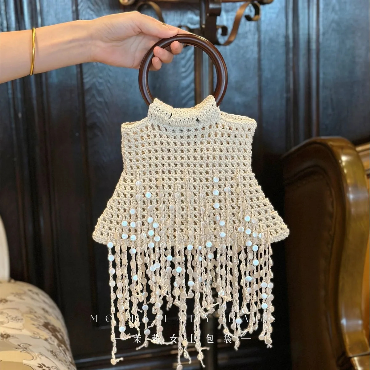 Bohemian Shell Tassel Beach Bags for Women Round Handle Woven Womens Bag Handmade Hollow Knitting Handbags Rope Crochet Bag 260701BJ