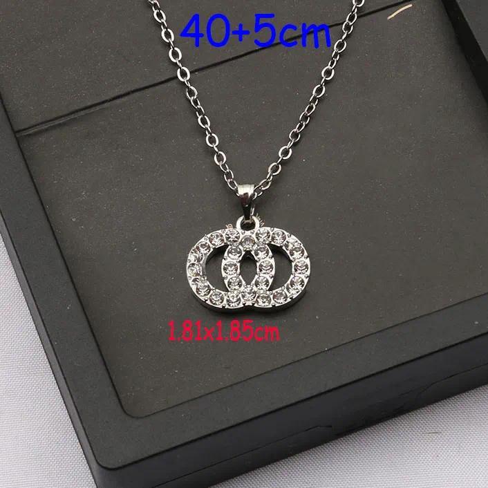 Luxury Designer C- Letter Pendant Necklaces Chain Gold Silver Crystal Pearl Rhinestone Choker Newklace for Women Wedding Party Jewerlry Accessories
