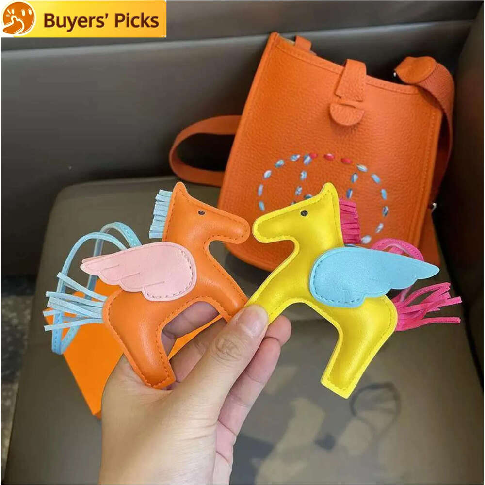 New Design Fashion colorful PU leather horse with wings Peg Flying Horse for bag handbag Key chain