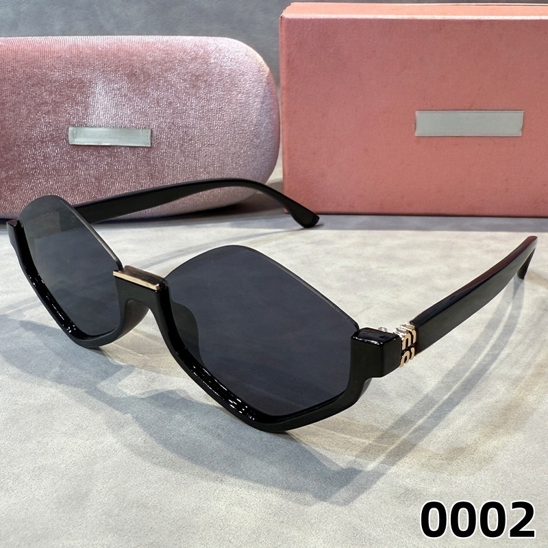 Men Classic Brand Retro women Sunglasses Luxury Designer Eyewear Metal Frame Designers Sun Woman glass lenses With box YX 0002