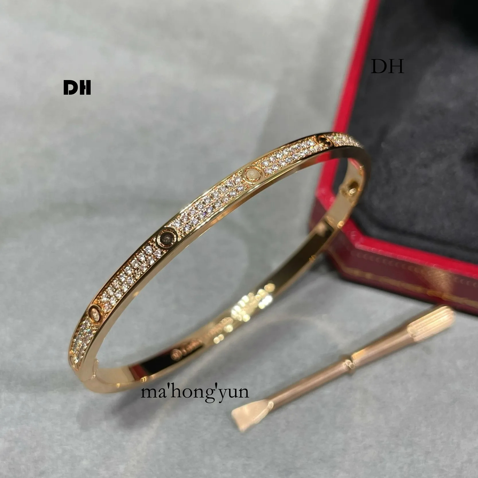 Bracelet de luxe classique plein de diamants en cuivre 4mm Design bracelets pour femme bracelets à breloques exquis bijoux Bracelet cadeau de fêt