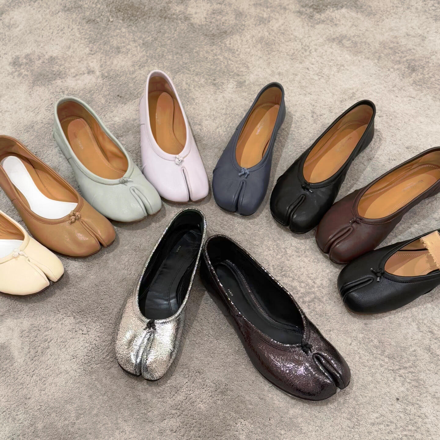 2026 New Ballet flat shoes MM6 sandal Luxury Designer loafers Leather Soft Summer mens womens slipper 10a Fashion tabi outdoor date Flat sandal casu