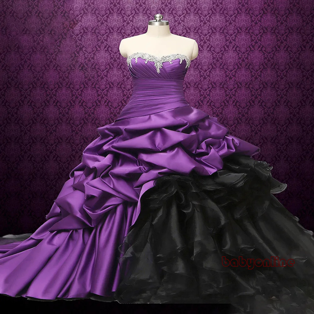 Vintage Purple And Black Wedding Dress Ruched Tiered Skirt Long Sweetheart Organza Bridal Gowns Pleats Back Lace Up Plus Size Gothic Bride Dresses