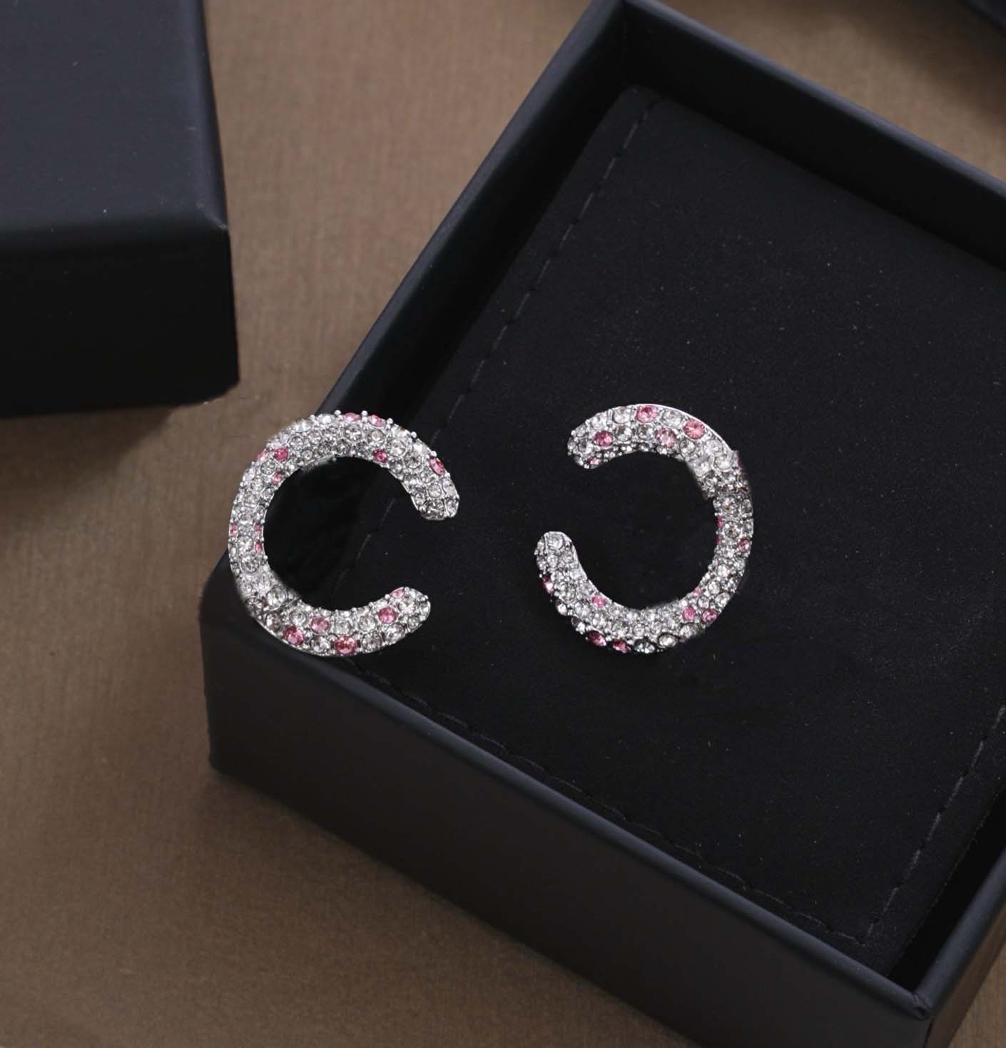 2026 Luxury quality charm stud earring with diamond in red green color in silver plated have stamp box PS6947B