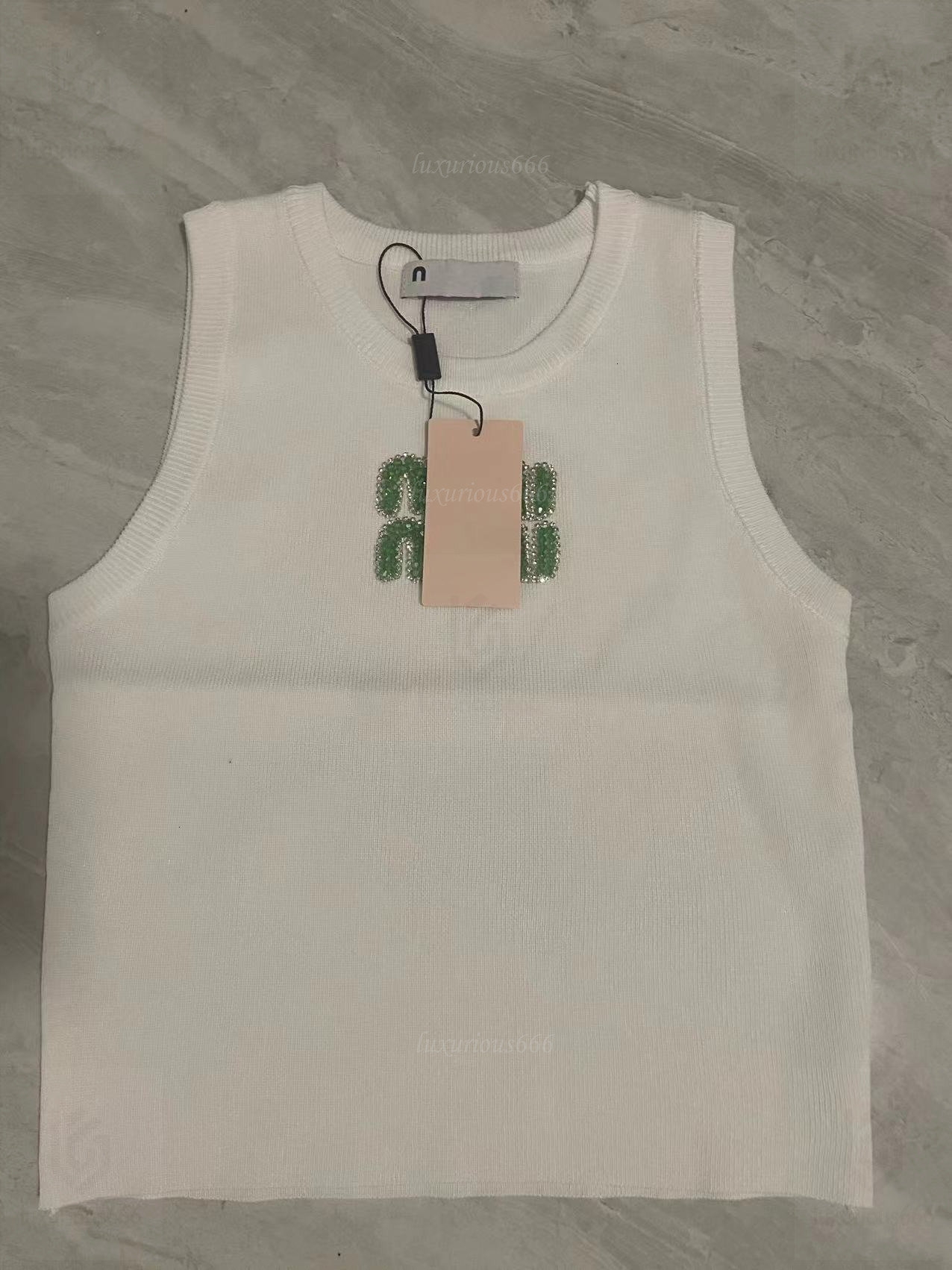 Miu Top Womens Mlui Shirt MM T Shirts Designer Clothes Women Sexy Halter Tops Party Crop Embroidered Tank Top Spring Summer Backles Top 1E9