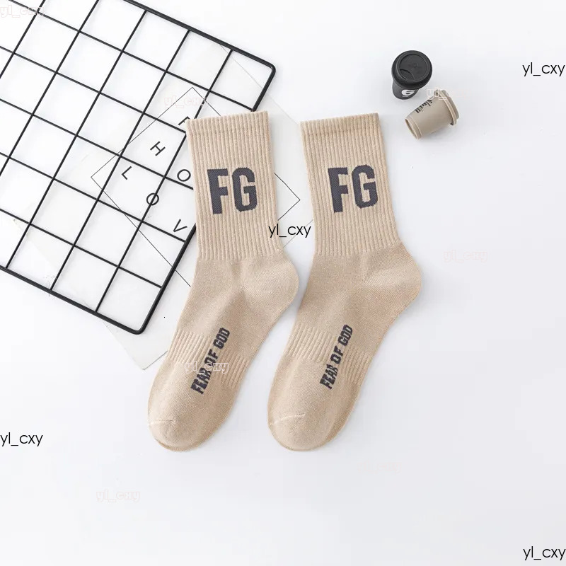 Essential Socks Designer Fog Socks Fashion Mens Women High Quality Long And Short Tube Skateboard Casual Sock Sports Breathable Outdoor Cotton Socks
