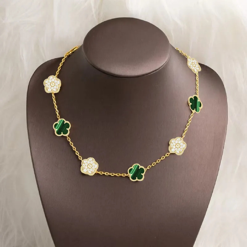 20 10 Flower 1 Four Clover Necklace for Women Green Red White Black Stainless Steel Material Classic Jewelry High Quality Textured Gift Accessory