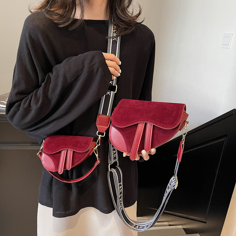 Sac à bandoulière de luxe léger pour femmes, nouveau design tendance, classique, polyvalent, rétro, grande capacité, décontracté