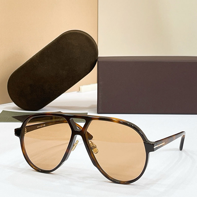 XAVIER SUNGLASSES Shiny metal style with shiny metal logo on the temple 1061 oversize mask Glasrai Sola Fit the face shape enhance it Gradient le-image-929345795