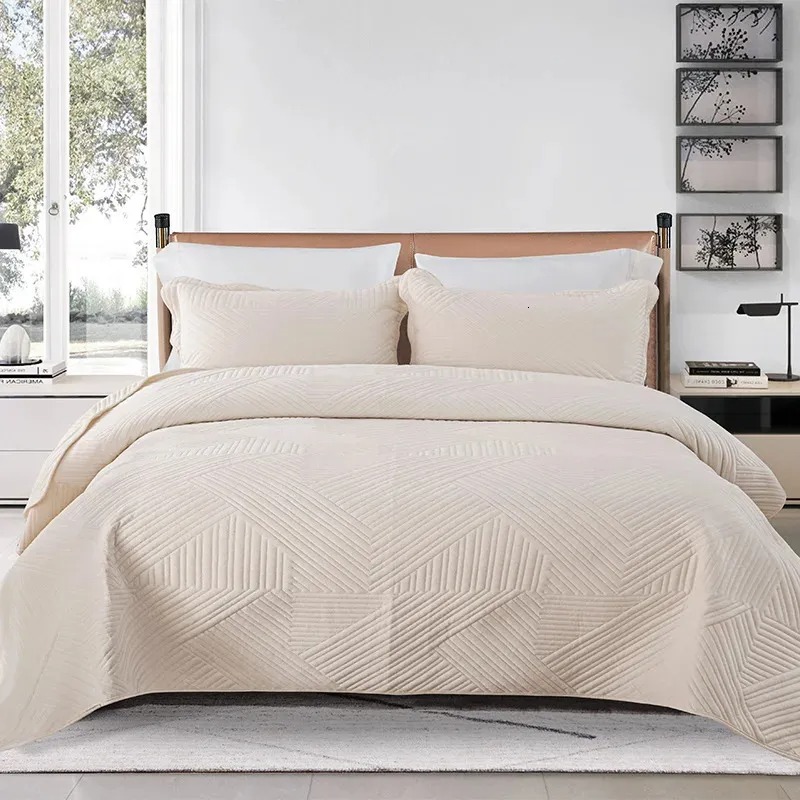 27FYZZ Luxurious & Durable Plush Fabric Mattress Protection Bedding-image-1113711169