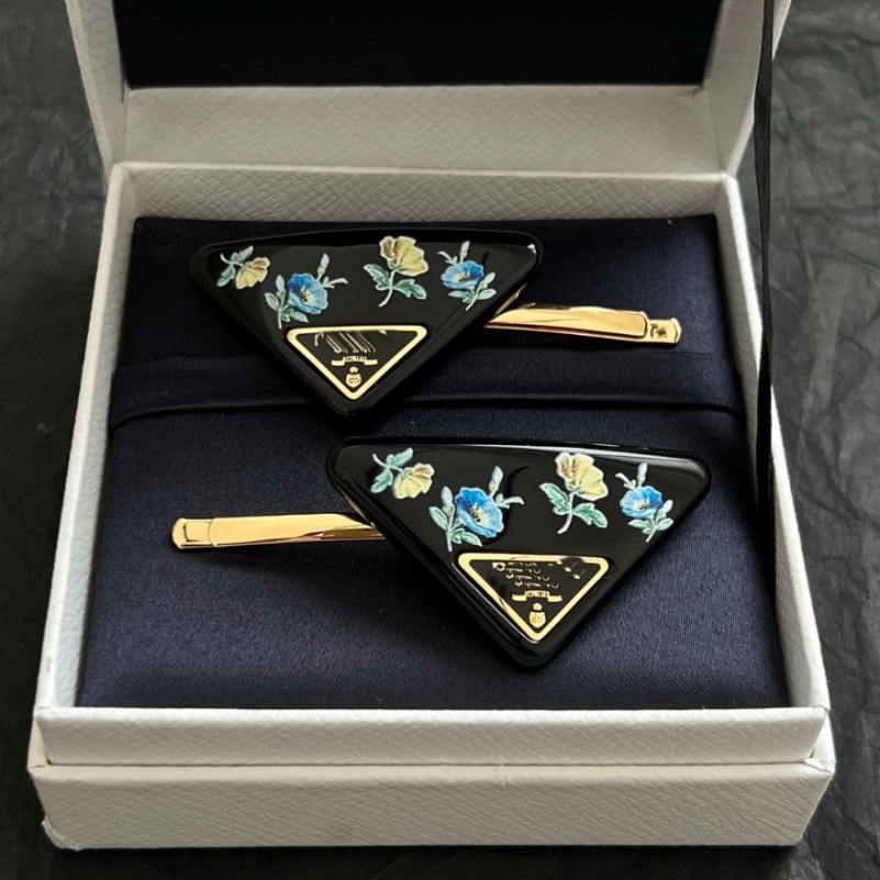 Edged HairClip New Designed women Barrettes Clips hairpins High-quality enamel acrylic flowers P-letter triangle hairpin 18K Gold plated Simple Jewe