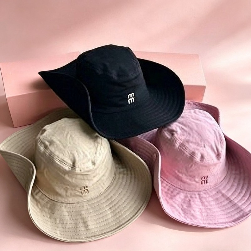 2026 New designer Women's Wide brim hats Letter bucket hat Fashionable High quality Sun cap Protection Accessory