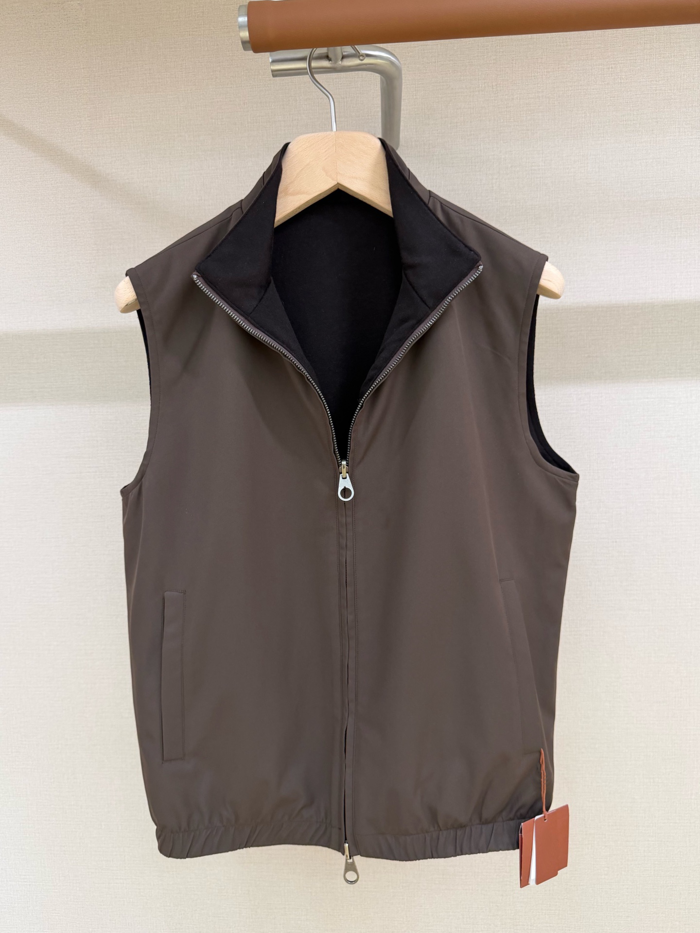 Men's Casual Zip-Up Vest Lightweight Stand Collar Sleeveless Jacket Coat