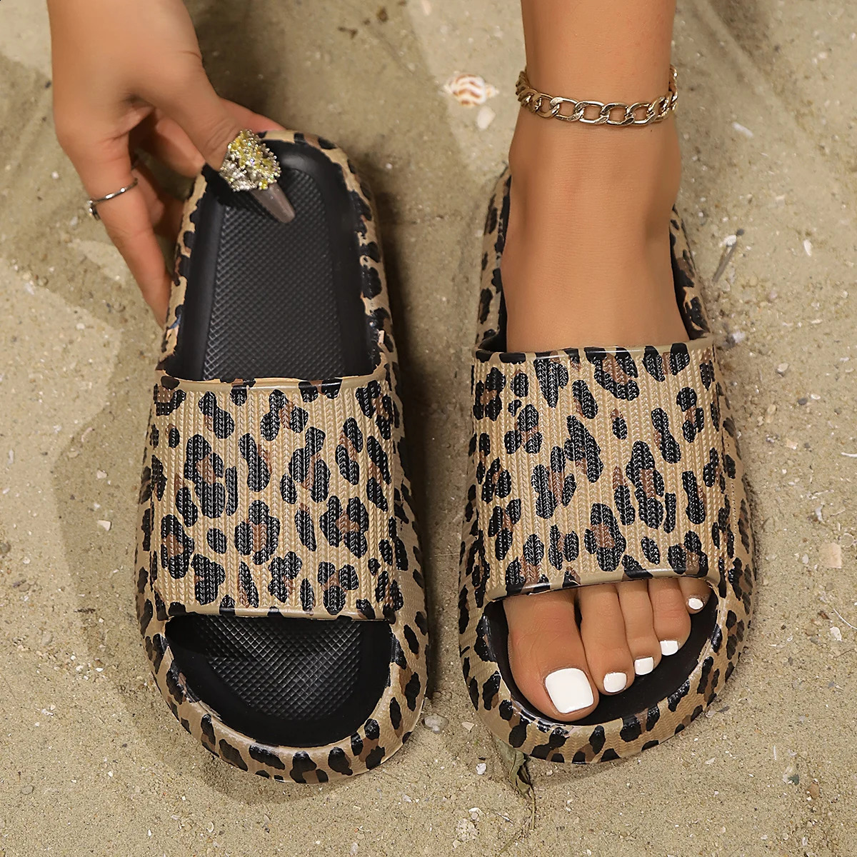 Leopard Print Summer Slippers for Women Fashion Thick Sole Indoor Shower Slides Sexy Beach Sandals Versatile Ladies Footwear 260917