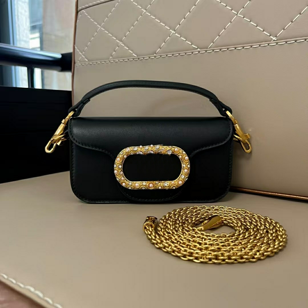 Master Quality Gem Jewelry Buckle Baguette Bags Real Calfskin Leather Shoulder Bags Gold Tone Hardware Heavy Chain Hasp Top Handle Bags Luxury Dinne