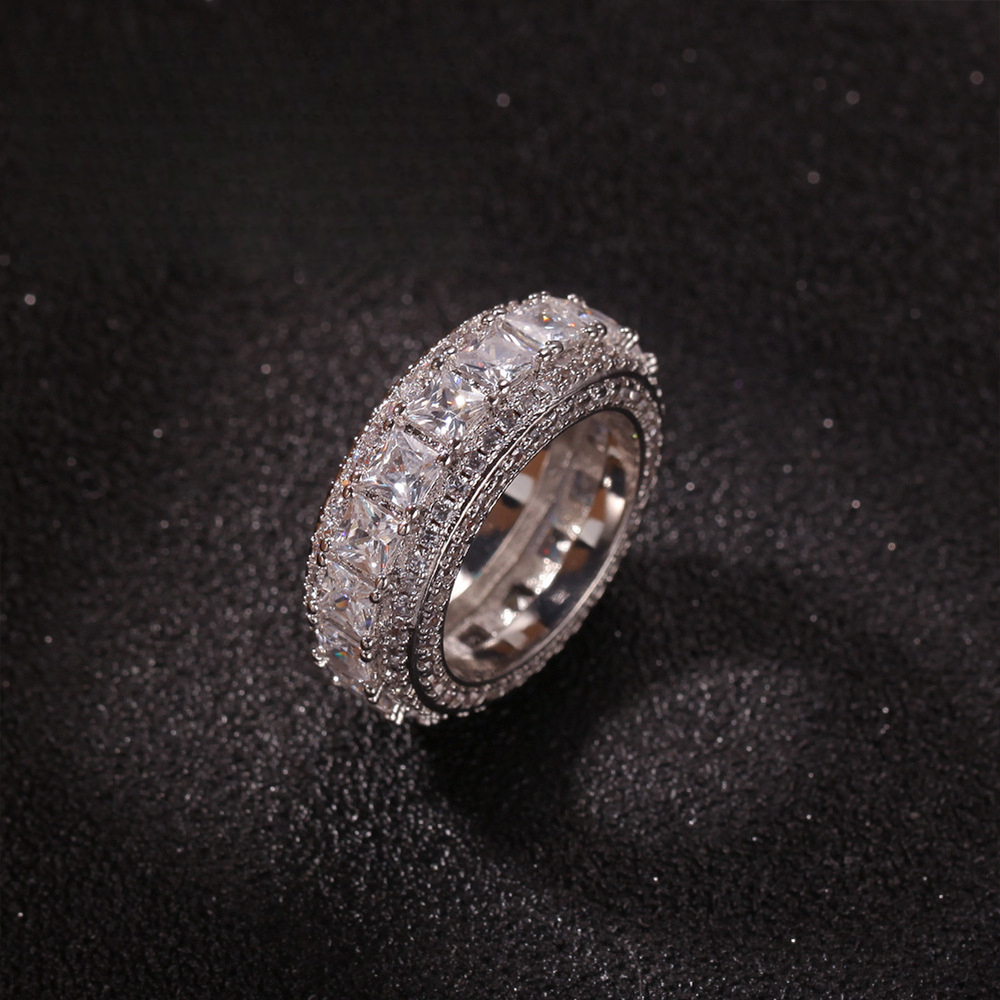 Cross Border European And American Copper Micro Inlaid Zircon Hip Hop Style Gold Retro Personality Round Men's Ring Wholesale Yiwu