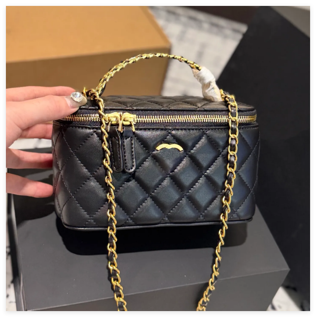 10A Luxury cc vanity bag designer makeup bag top quality women's crossbody shoulder bag toiletry bag maquillage pouch lady leather chain small