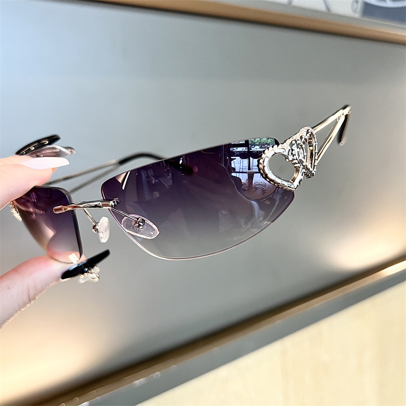 Oval Cat Eye Retro Personality Frameless Mercury Heart Metal Hollow Y2k Sweet Cool Hot Girl Sunglasses