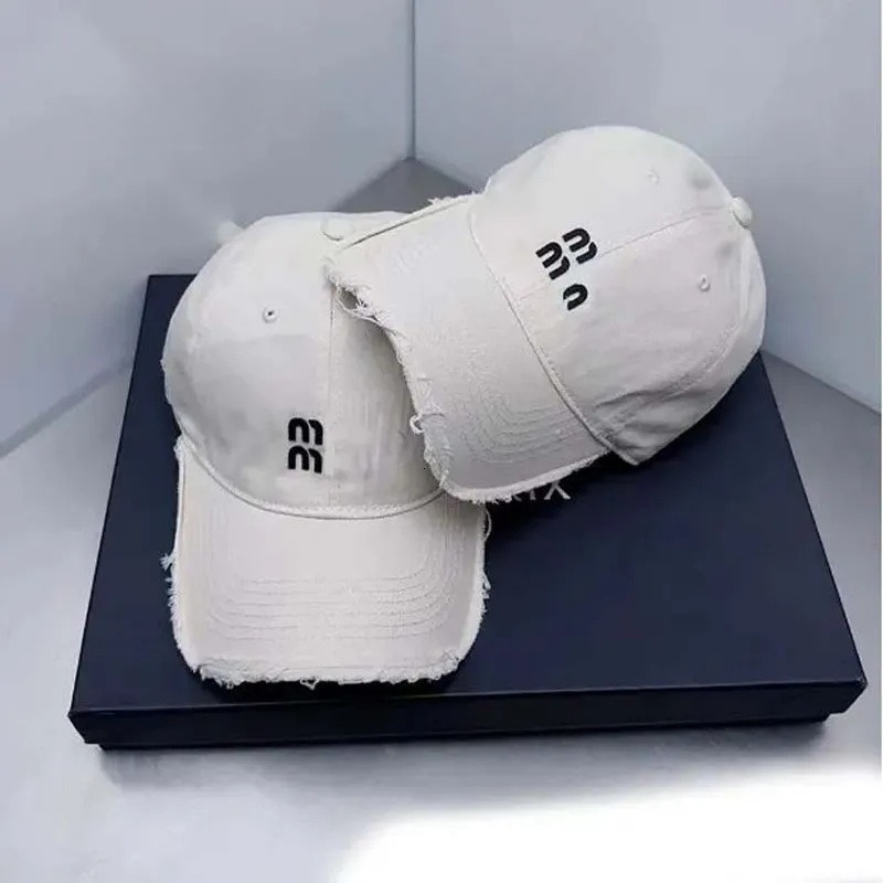 Designer Women's Ball Spring Casual Rhinestone Letter Hats Classics Baseball Caps Fashion Lattice Warm Casquette Vacation Beach Versatile Ha