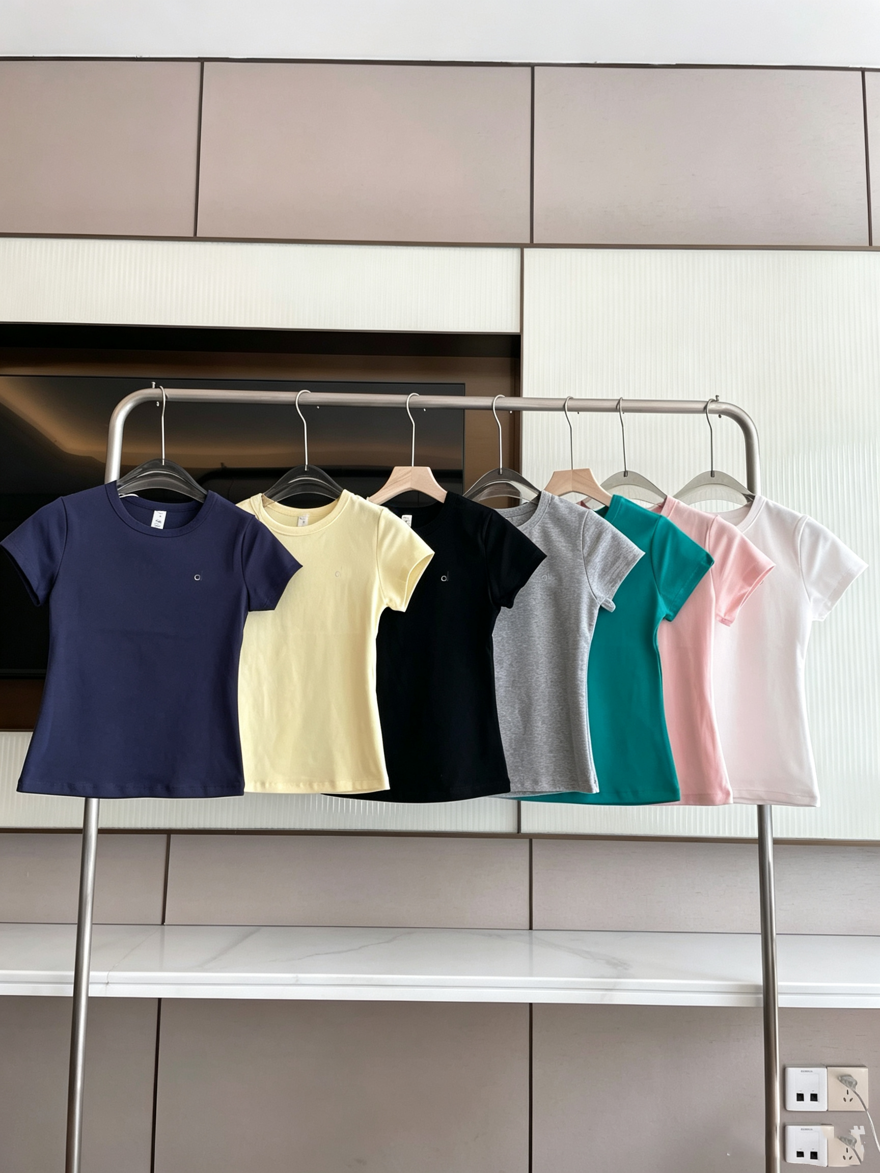 Luxury Designer 2026 Summer Women Crew Neck Short Sleeve T-Shirt, 7 Colors Dopamine Dressing Solid Color Slim Fit Casual Athletic Sports Basic Te-image-944385854