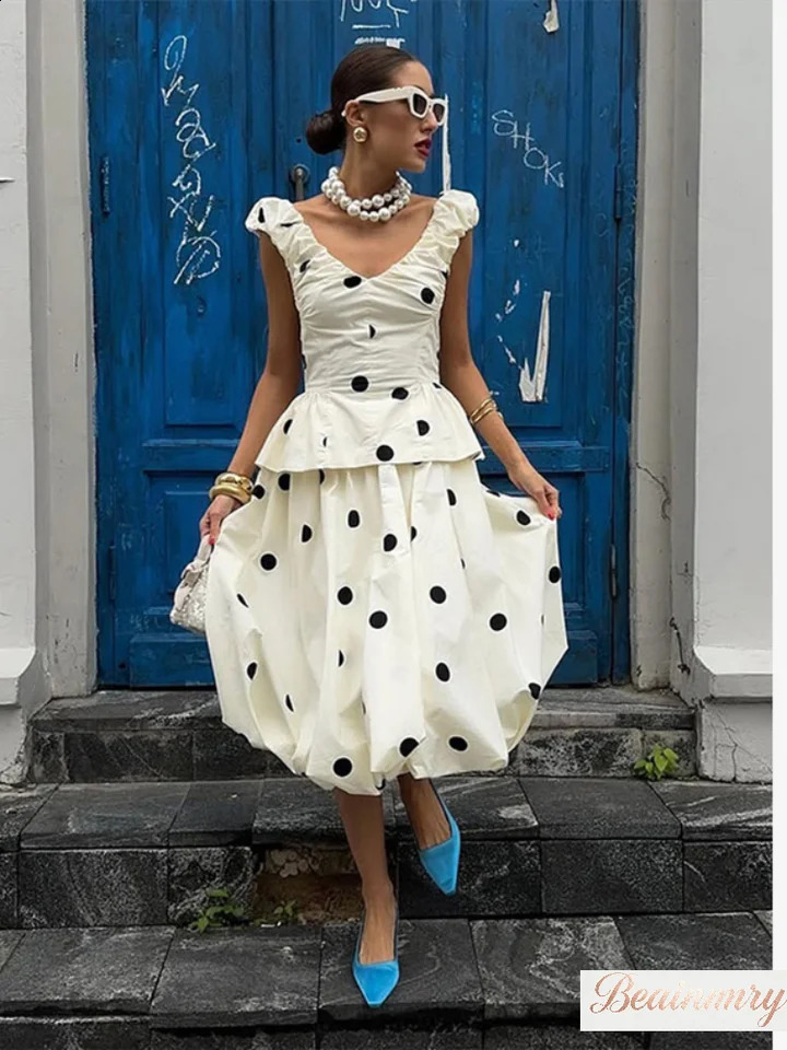 2 Piece Women Outfit Sleeveless V-neck Polka Dot Top High Waist Half Skirt Casual Daily Street Summer Slim Elegant Matching Sets 260707BJ