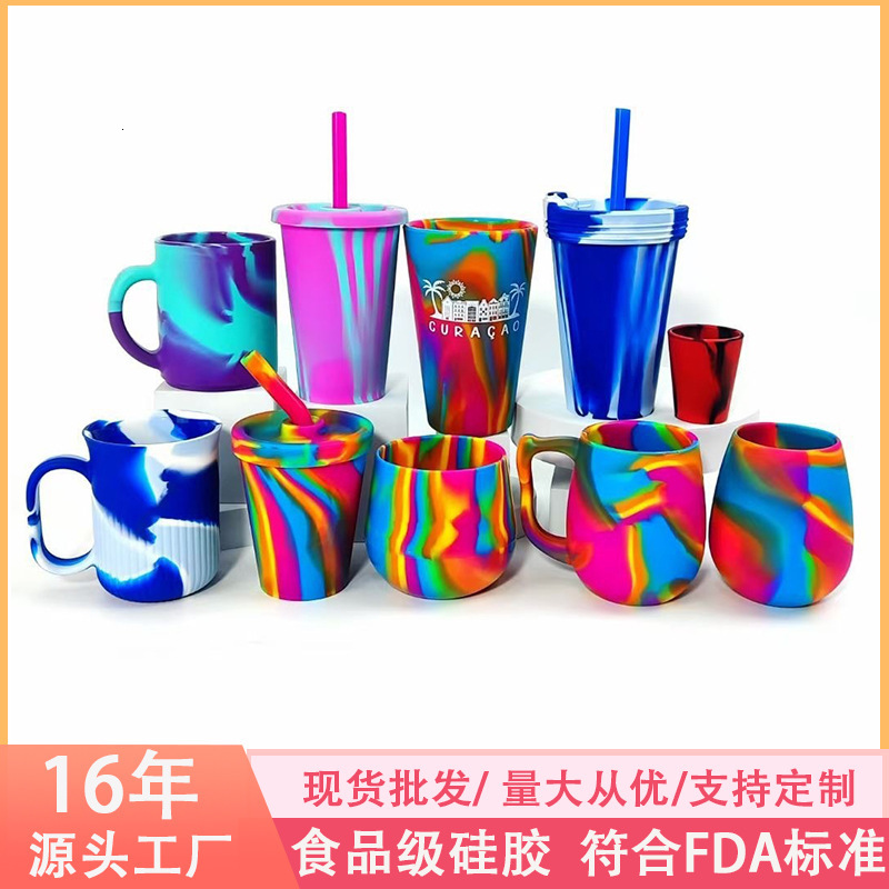 Amazon vente chaude Silicone eau voyage en plein air Portable pliable vin Anti-chute boisson tasse couleur mixte en gros