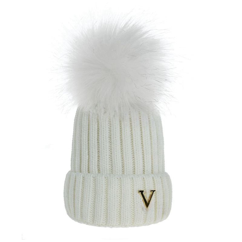 Fashion Beanie Designer Hats Beanie Men Hats Women Warm Winter Beanie Faux Fur Pom Poms Bobble Hat Outdoor classical warm beanies b-7