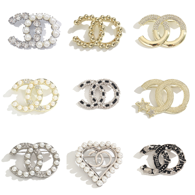Luxury Designer Broche For Womens Inlay Pearl Crystal Rhinestone Jewelry Women and Men Metal Letter Brooch Pin Marry Christmas Party Gifts 20Styles