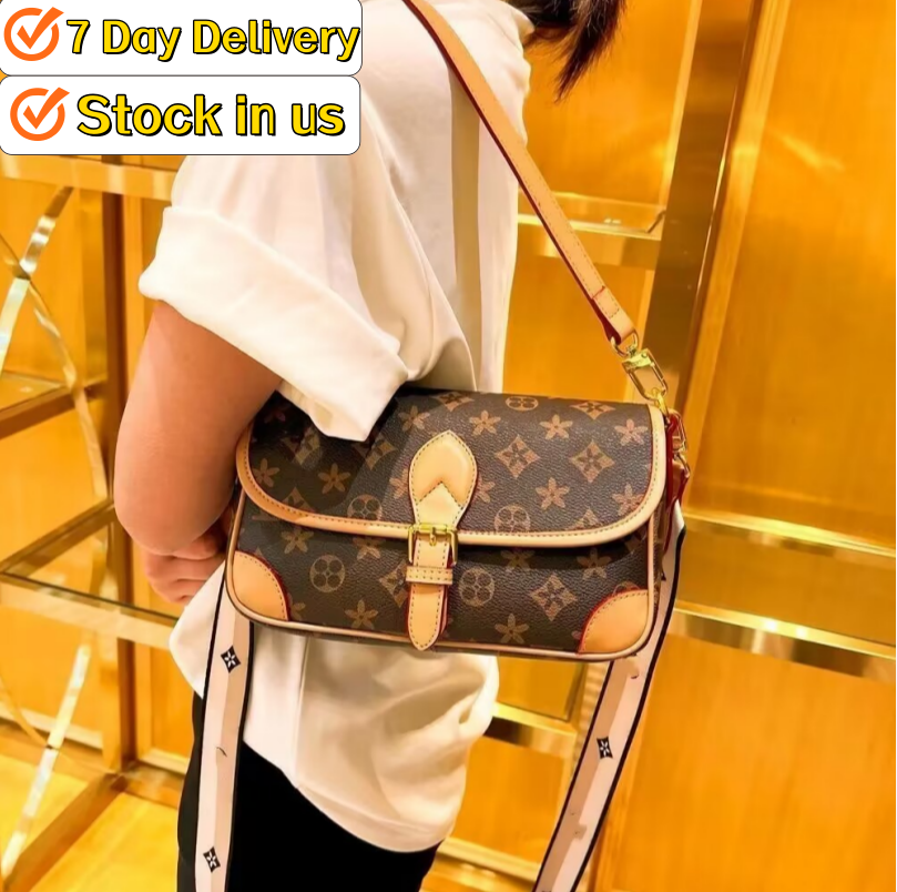 Top Femmes Luxurys Designer Sac Bandoulière Baguette Fleur Sac À Main Sacs À Bandoulière Mode En Cuir Véritable Dame Embrayage Sac Fourre-Tout Sh
