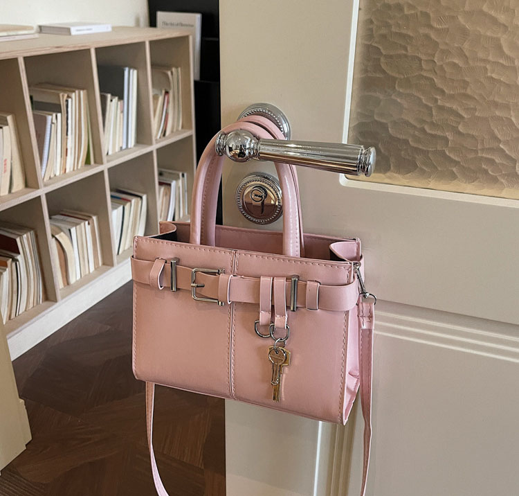 Free Shipping Worldwide luxury Classic Solid Ladies Luxury Handbags Small Size Dating Party Top Handle Handheld Purse hot
