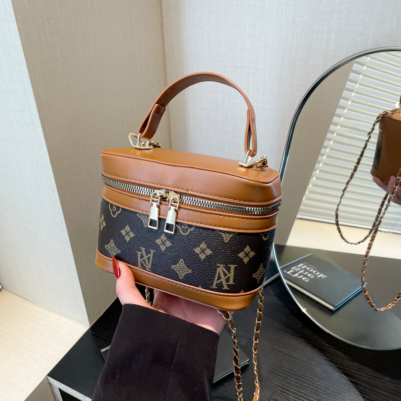Free Shipping Worldwide luxury Fashion Mini Women Handbags Magnetic Snap Closure Daily Shopping Handheld Shoulder Bag hot