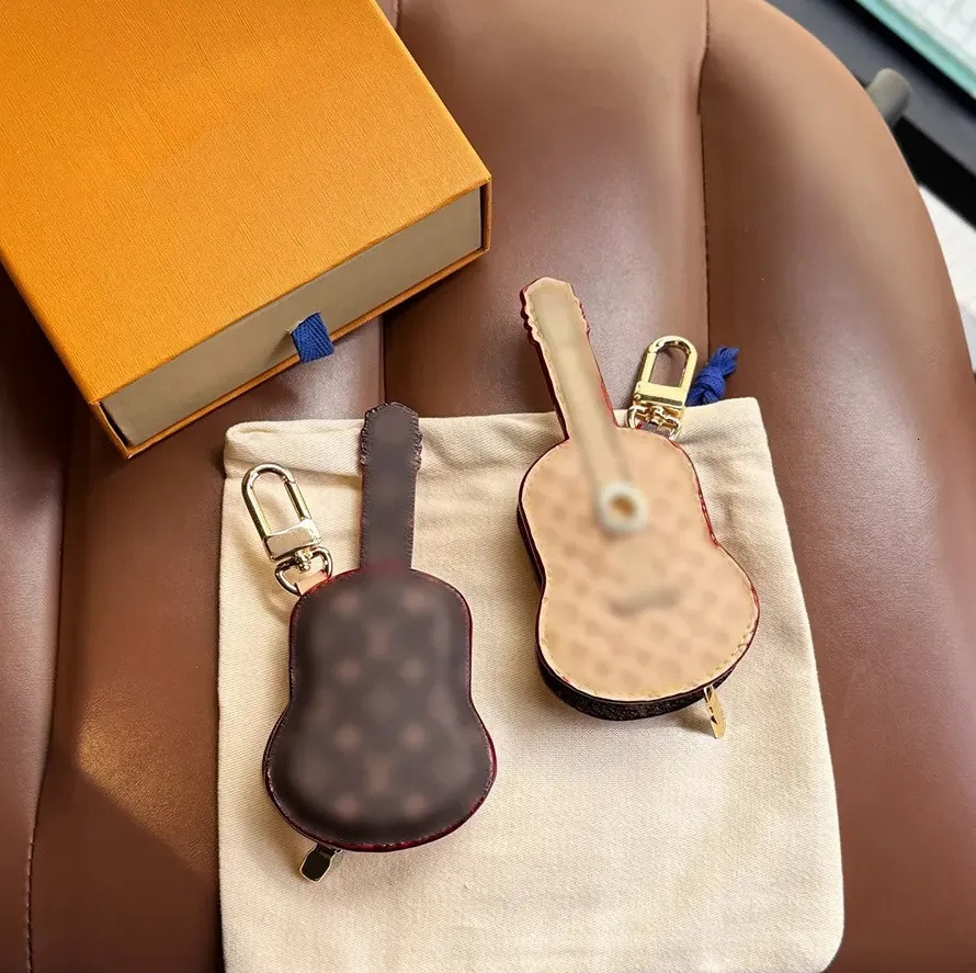 pochette de guitare marron fleur designer porte-clés charme de sac porte-clés en cuir fait main homme femme mini portefeuille sacs pendentif port