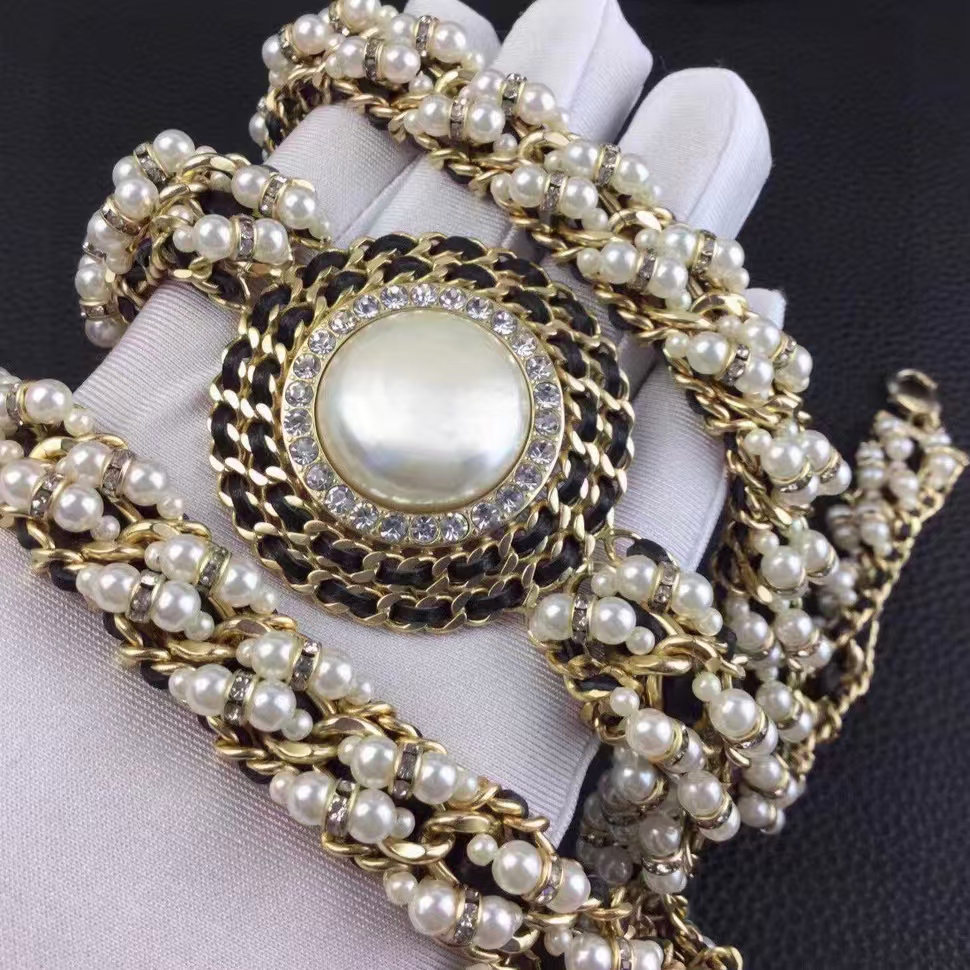 New Fashion Women Luxury Charms Necklace Jewelry Yellow Gold Plated Bling CZ Letter Weaved Pearl Beltchain Necklace for Party Wedding Nice Gift