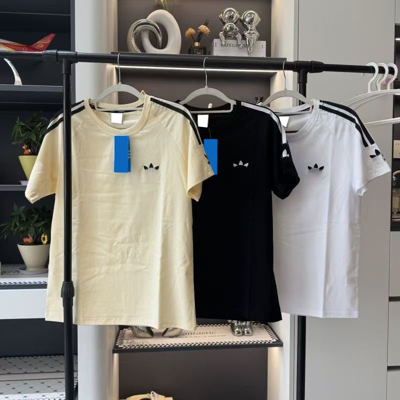New summer short-sleeved T-shirt with embroidery, loose round-neck design, suitable for both men and women, three-piece casual and versatile top for