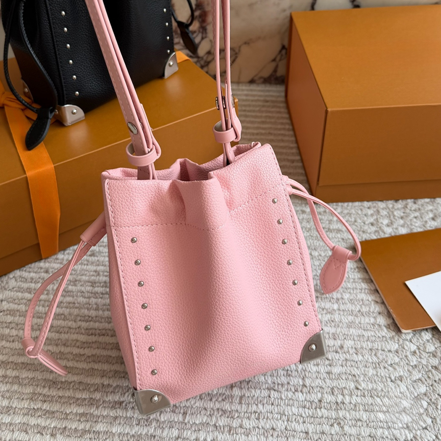 Designer Tote Bag Women Handbag Old Flower Leather Crossbody Bag Men Bags Large Capacity Bucket Bag Shopping Bag Luxury Shoulder Bag Floral Pattern