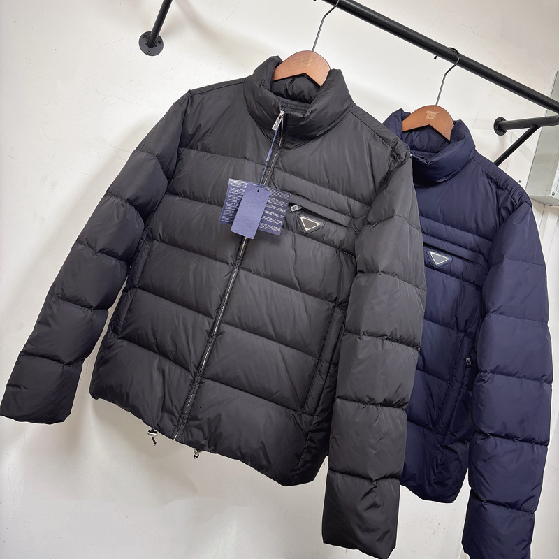 Luxury New Winter Classic Emblem Down Jacket Triangle Brand PA Letter Men's Light Luxury Zipper Stand Collar Long Sleeve Warm Coat Mens Wome