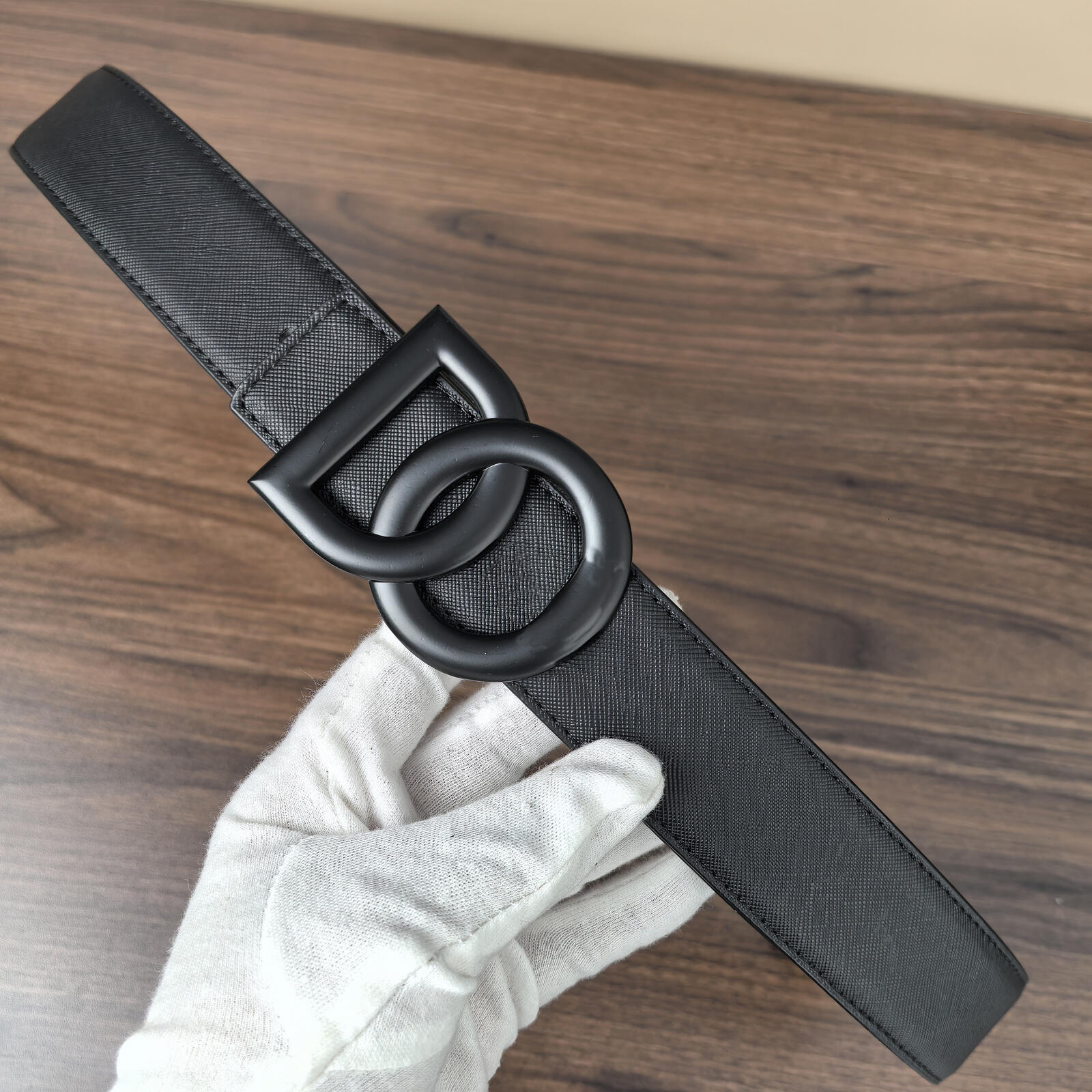 Luxury smooth designer Men Women simple fashionable versatile metal buckle letter belt casual and trendy personalized Hot