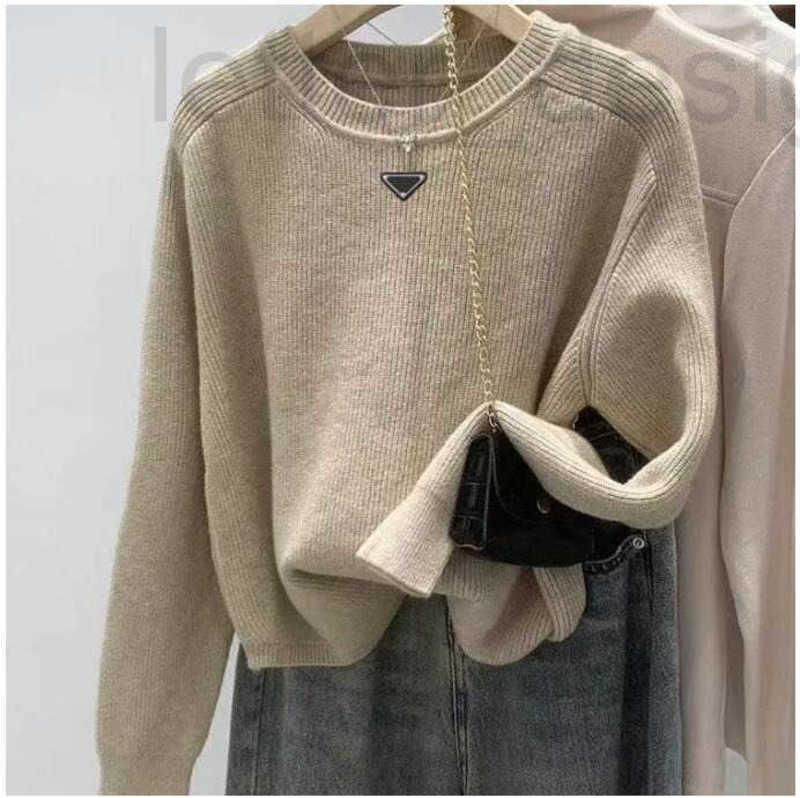 Designer Women's Sweaters Womens Warm Sweater Clothes Long Sleeve Woman Knits Shirts Colorful Round Printed Stylist Necks Top Winter Clothing T